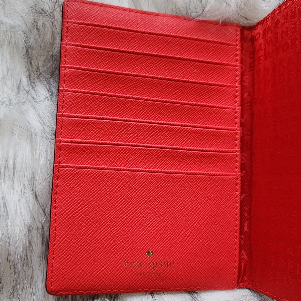 Kate Spade "Take the Cake" Imogen Passport Cover - Picture 7 of 8